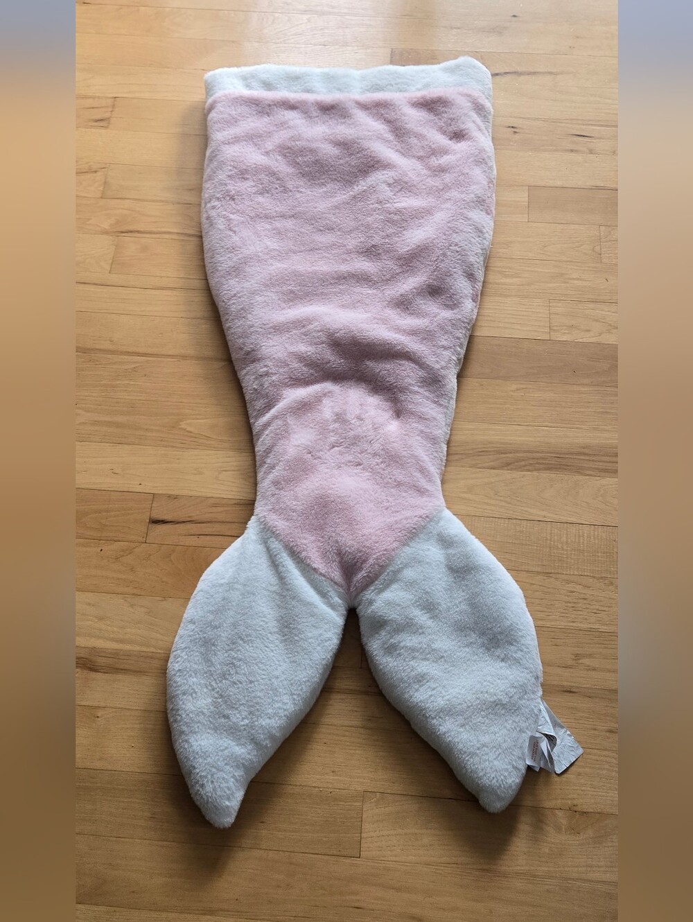 Nicole Miller Kids Pink and White Mermaid Tail Blanket